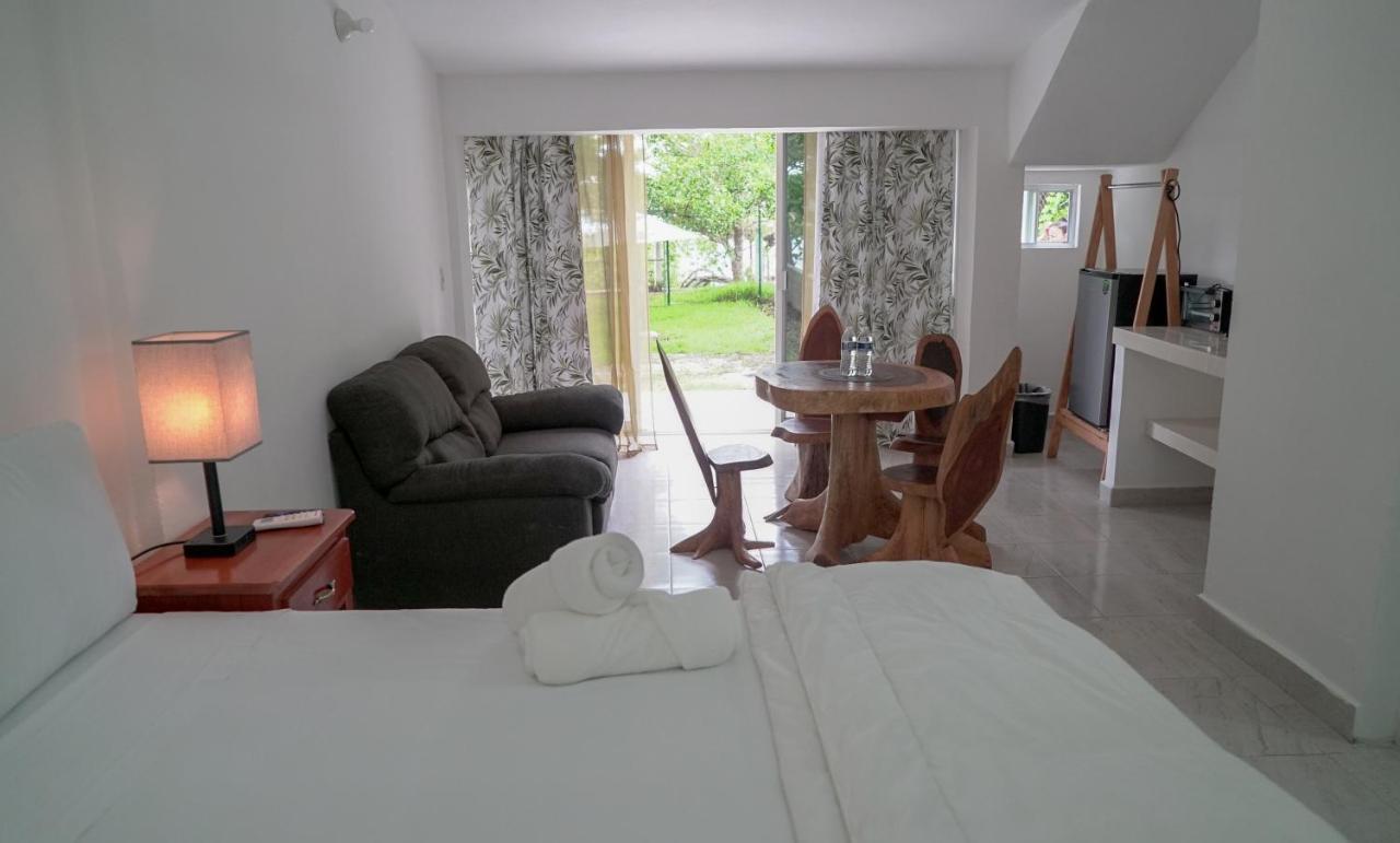 Suites Pancho Villas Bacalar - Lagoon View Esterno foto
